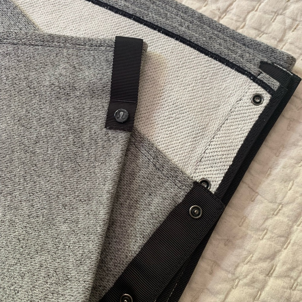 lululemon athletica Vinyasa Scarf (Sweatshirt Edition)